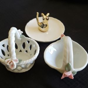 Trinket Trays with Flowers and a Mouse.
